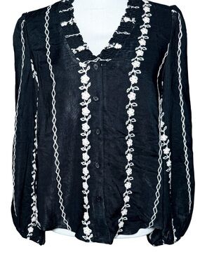Taelynn Black Cream Embroidered Floral V-Neck Button-Front Blouse Women Small